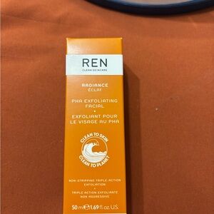 REN Radiance PHA Exfoliating Facial